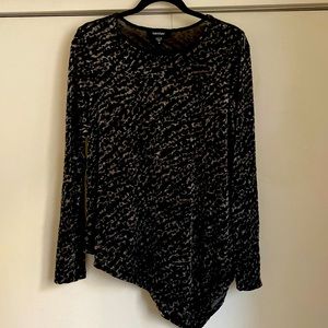 Karen Kane Shirt with Cheetah Velvety Print